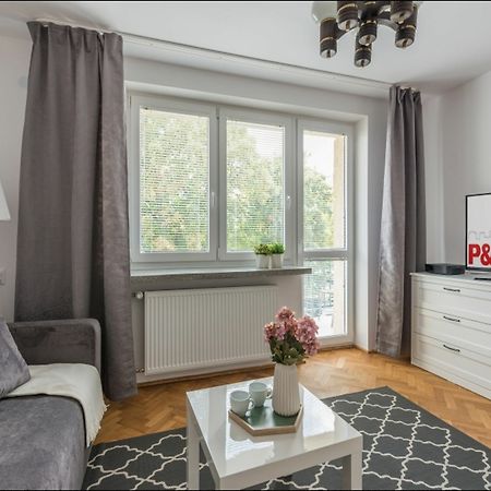 P&O Serviced Apartments Pulawska Varsovie Extérieur photo